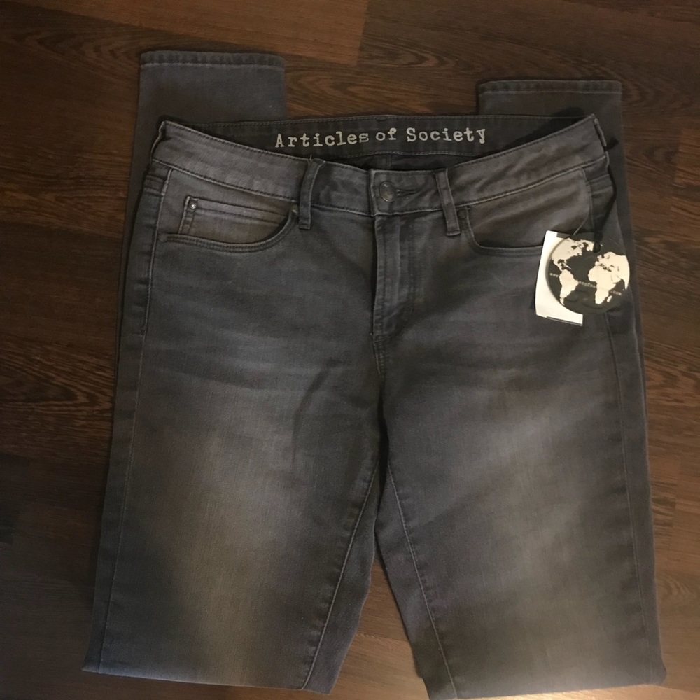 Size 28 Articles of Society Jeans NWT